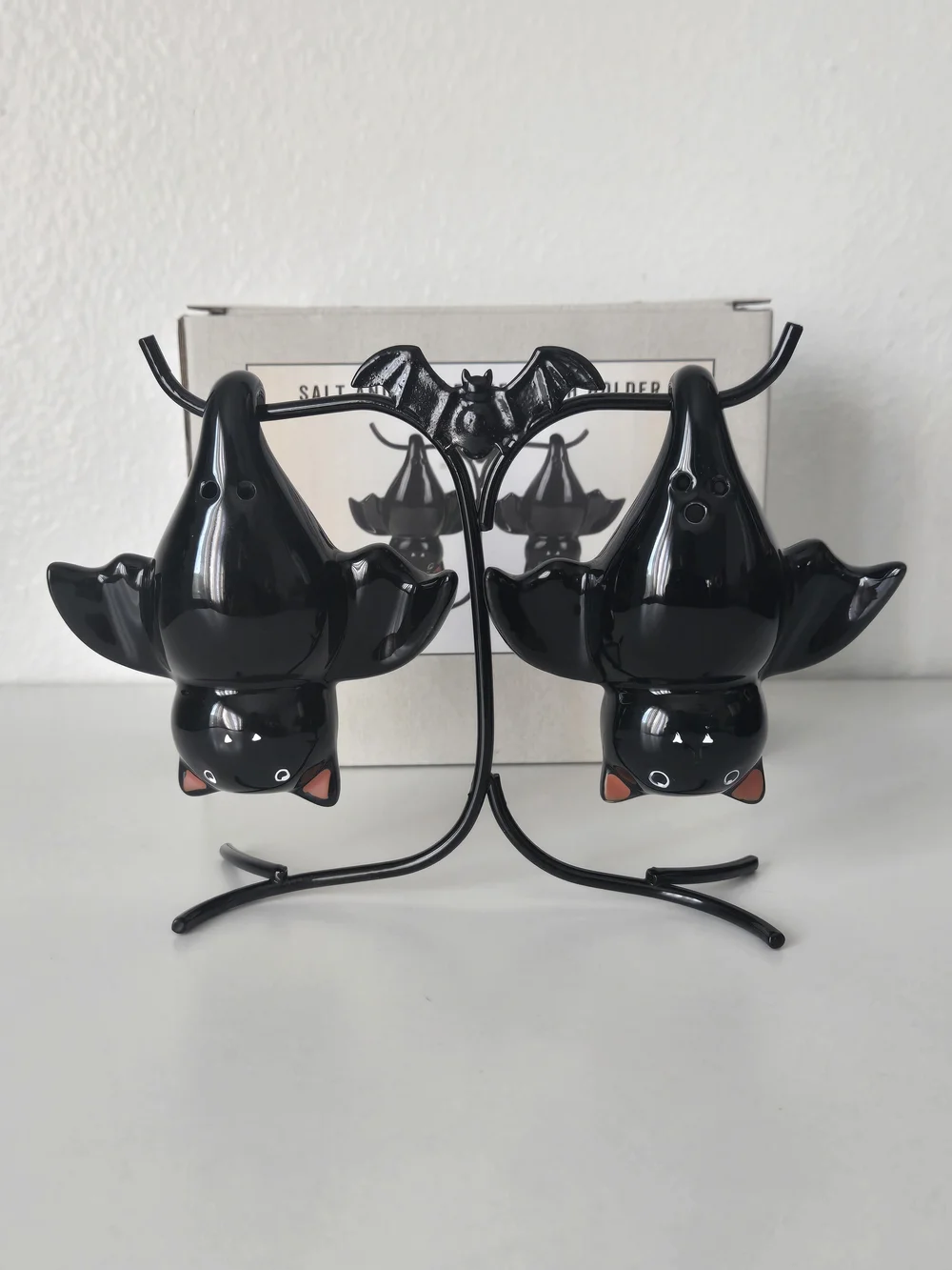 NIB Cracker Barrel Halloween Hanging Bats Salt and Pepper Shakers 3-Pc Set Black